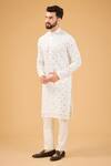 Buy_Kasbah_White Georgette Mirrors, Embroidery Thread Kurta _at_Aza_Fashions