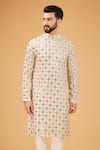 Kasbah_White Georgette Embroidered Thread Geometric Straight Kurta _Online_at_Aza_Fashions