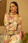 Rainas_Off White Velvet Printed Floral Mist Mandarin Collar Kurta With Pant _Online_at_Aza_Fashions