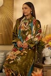 Buy_Rainas_Green Kurta And Pant Velvet Printed Vivid Vineyards Mandarin Set With Scarf _Online_at_Aza_Fashions