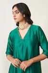 Vaaya_Green Silk Tissue Chanderi V Neck Solid Kurta Pant Set _Online_at_Aza_Fashions