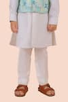 Partykles_Off White Embroidered Thread Floral Print Bundi Kurta Set _Online