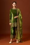 Buy_Yoshita Couture_Green Silk Velvet Embroidered Floral Round Noor Short Kurta Set With Dupatta 