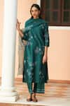 Buy_Vaayu_Green Muslin Cotton Embellishment Floral Applique Detailed Straight Kurta Set _at_Aza_Fashions