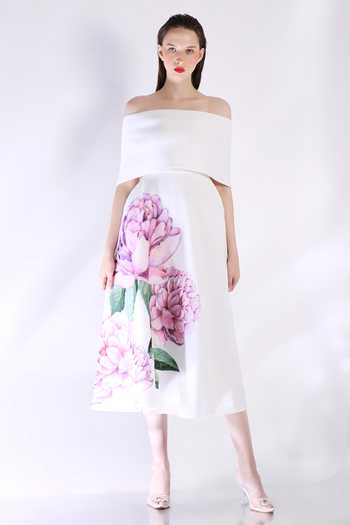 Buy_Ozeqo_White Neoprene Embroidery Off-shoulder Applique Midi Dress With Cape _at_Aza_Fashions