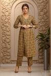 Buy_Samyukta Singhania_Yellow Muslin V-neck Printed Kurta And Pant Set_at_Aza_Fashions