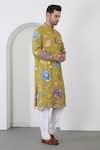 Buy_Aham-Vayam_Green Cotton Applique Embroidery Floral Kurta And Pant Set _Online_at_Aza_Fashions