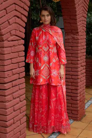Buy_Archana Shah_Red , Satin Pearls, Gul Print Embroidered Kurta Set With Sharara _Online_at_Aza_Fashions