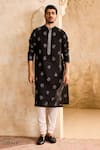 Buy_Histori_Black Chanderi, Cotton, Silk Mirrors, Embroidery Kurta Set _at_Aza_Fashions