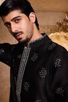 Buy_Histori_Black Chanderi, Cotton, Silk Mirrors, Embroidery Kurta Set _Online_at_Aza_Fashions