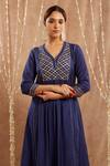 Nero India_Blue Chanderi Embellished Gota Leaf Neck Kurta And Pant Set _Online_at_Aza_Fashions