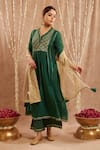 Nero India_Emerald Green Chanderi Embellished Gota Leaf Neck Yoke Kurta Set _Online_at_Aza_Fashions