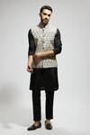 Buy_SVA by Sonam & Paras Modi_White Silk Print Geometric Sleeveless Bundi _at_Aza_Fashions