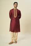 Samyukta Singhania_Wine Kurta Poly Silk Floral Embroidered Set _at_Aza_Fashions
