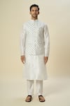 Arihant Rai Sinha_Off White Brocade, Silk Embroidery Floral Butta Woven Bundi And Kurta Set _Online_at_Aza_Fashions