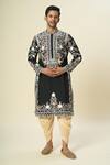 Samyukta Singhania_Black Polyester Embroidery Floral Thread Kurta Set _at_Aza_Fashions