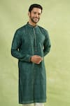 Buy_Arihant Rai Sinha_Green Viscose Embroidery Floklore Bloom Pattern Straight Kurta 
