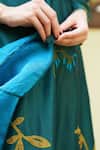 Buy_Vaayu_Green Giza Silk Embroidered Floral Applique V Neck Kurta Pant Set 