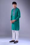 Aariyana Couture_Green Embroidered Ethnic Placket Straight Kurta _Online_at_Aza_Fashions