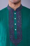 Aariyana Couture_Green Embroidered Ethnic Placket Straight Kurta _at_Aza_Fashions