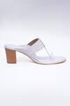 Irasoles_White Applique Kolhapuri Block Heels _Online_at_Aza_Fashions