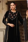 Trendy tokari_Black Velvet Woven Geometric Patchwork Keyhole Kurta Set _Online_at_Aza_Fashions