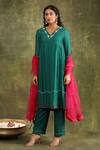 Buy_Trendy tokari_Green Kurta Silk Chanderi Hand Embroidered Bead V Neck A-line Set _at_Aza_Fashions