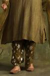 Trendy tokari_Green Kurta Silk Tissue Hand Embroidered Mirror V Neck And Thread Set _Online_at_Aza_Fashions