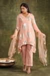Buy_Trendy tokari_Peach Silk, Chanderi Embroidery V-neck Floral Asymmetric Kurta Set _at_Aza_Fashions