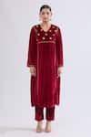 Buy_Samyukta Singhania_Maroon Velvet Zari V-neck Floral Embroidered Kurta Set 