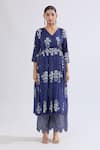 Samyukta Singhania_Blue Muslin Print Floral V Neck Angarkha Kurta Set _at_Aza_Fashions