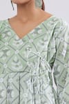 Naintara Bajaj_Green Muslin V-neck Geometric Print Angarkha Kurta Set _Online_at_Aza_Fashions