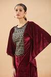Buy_Samyukta Singhania_Maroon Velvet Hand Embellishment Mirror Round Kaftan And Pant Set 