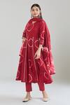 Naintara Bajaj Red Cotton Lace V-neck Tie-dye Pattern Anarkali Set at Aza Fashions Naintara Bajaj_Red Cotton Lace V-neck Tie-dye Pattern Anarkali Set _at_Aza_Fashions