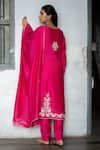 Shop_Tilsim by Sagarika Mehrotra_Pink Mul Chanderi Embroidery Rosette V Neck Saanvi Kurta Pant Set _at_Aza_Fashions