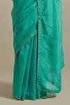 Buy_Vinusto_Blue Handwoven Chanderi Embroidered Lace V-neck Saree With Solid Blouse _Online_at_Aza_Fashions