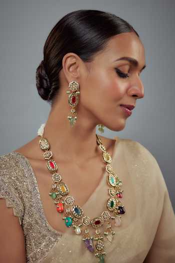 Buy_Vivinia By Vidhi Mehra_Gold Plated Kundan, Gemstone Saadgi Embellished Necklace Set _at_Aza_Fashions