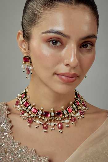 Buy_Vivinia By Vidhi Mehra_Gold Plated Pearls, Stones Kundan And Embellished Choker Set _at_Aza_Fashions