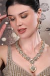 Buy_Auraa Trends_Green Crystals, Zari Kundan Floral Necklace Set _Online