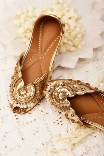 Buy_5elements_Gold Sequin And Bead Embellished Juttis _at_Aza_Fashions