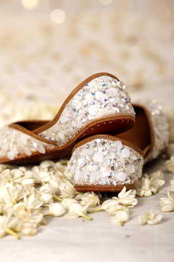 Shop_5elements_Off White Rhinestone Embellished Juttis _at_Aza_Fashions