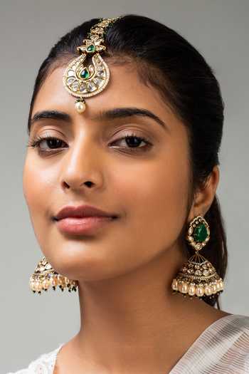 Buy_Zevar King_Green Floral Cutwork Maangtikka _at_Aza_Fashions