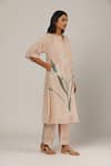 Trendy tokari_Peach Silk Chanderi Printed Floral Notched Embroidered Kurta And Pant Set _Online_at_Aza_Fashions