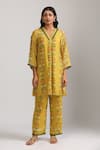 Buy_Trendy tokari_Yellow Silk Chanderi Printed Floral Stripe V Neck Kurta And Pant Set _at_Aza_Fashions