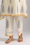 Buy_Trendy tokari_Ivory Silk, Chanderi Embroidery, Sequins V-neck Floral Leaf Kurta Set _Online_at_Aza_Fashions