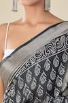 Buy_Samyukta Singhania_Black Viscose Abstract Motif Handblock Print Saree 