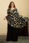 Buy_House of Inari_Blue Thread Scallop Border Velvet Stole _at_Aza_Fashions