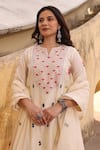 Buy_ASRUMO_Off White Chanderi Aari Embroidered Kurta Set 