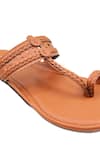 Buy_The Madras Trunk_Tan Kolhapuri Flat Sandals 