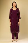 Buy_Samyukta Singhania_Purple Georgette Beads, Embroidery Square Neck Kurta Set With Dupatta 
